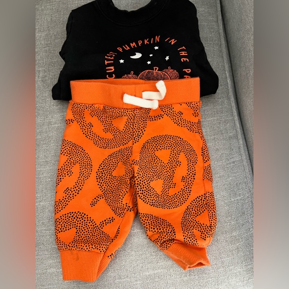 Bundle Halloween outfits 3mo baby bundle (Caden lane, old navy, carters, etc) - Picture 11 of 14